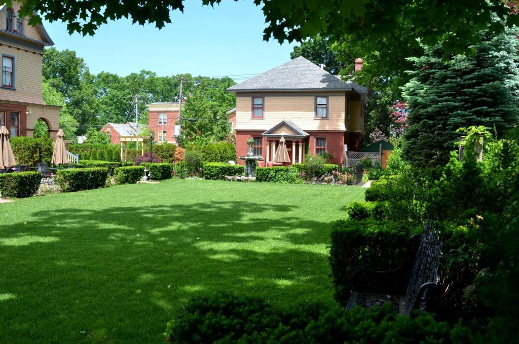 Union Gables (Adults Only) Hotel ซาราโทกาสปริงส์ ภายนอก รูปภาพ