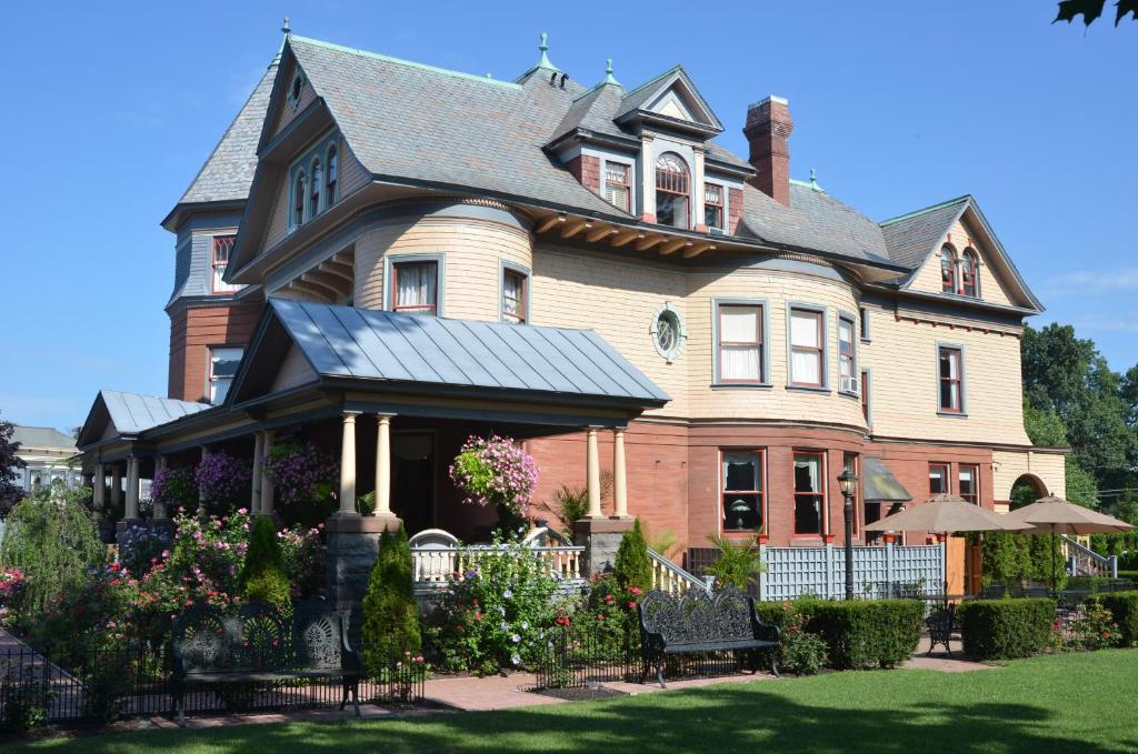 Union Gables (Adults Only) Hotel ซาราโทกาสปริงส์ ภายนอก รูปภาพ