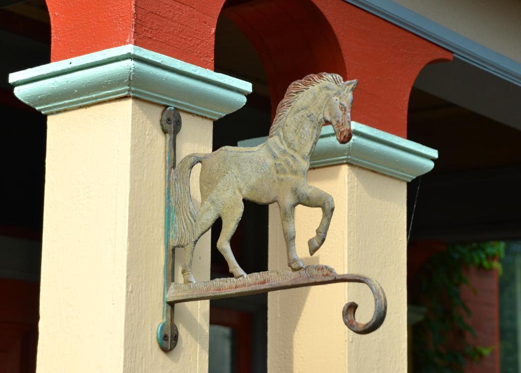 Union Gables (Adults Only) Hotel ซาราโทกาสปริงส์ ภายนอก รูปภาพ