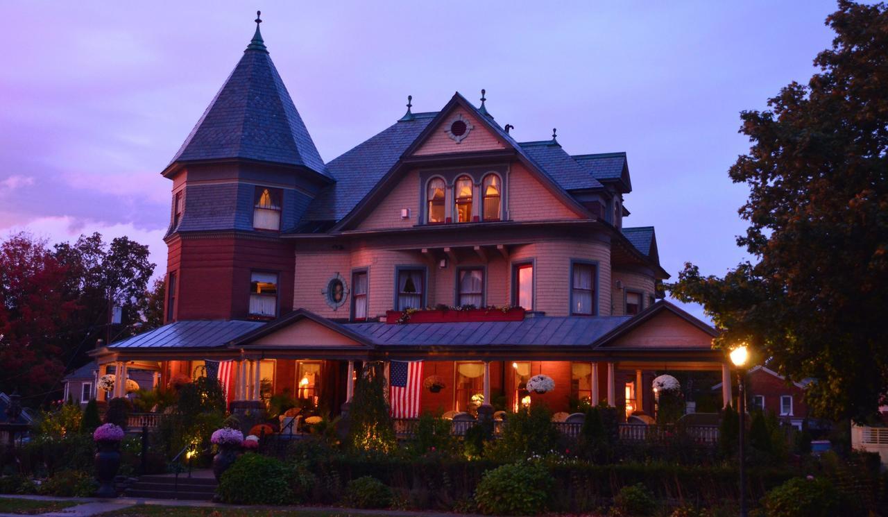 Union Gables (Adults Only) Hotel ซาราโทกาสปริงส์ ภายนอก รูปภาพ