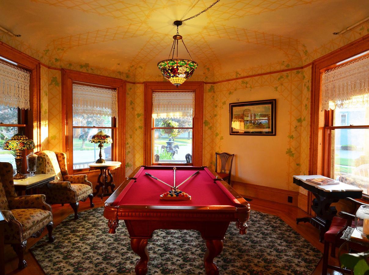 Union Gables (Adults Only) Hotel ซาราโทกาสปริงส์ ภายนอก รูปภาพ